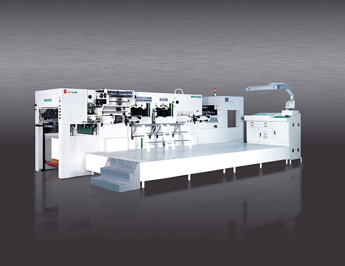 MK 920SS雙機組燙金機
技術描述：雙機組整機設計技術
雙機組專利技術，一次走紙完成多次燙金，成為煙包經典。