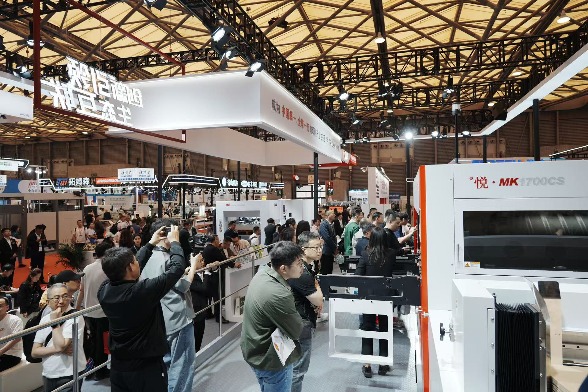 長(zhǎng)榮閃耀 WEPACK，大幅面模切機(jī)成為全球 “焦點(diǎn)”